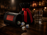 Cubilete de Piel Negro Frengie con dados y bolsa de regalo - escena de bar mezcal MenCity