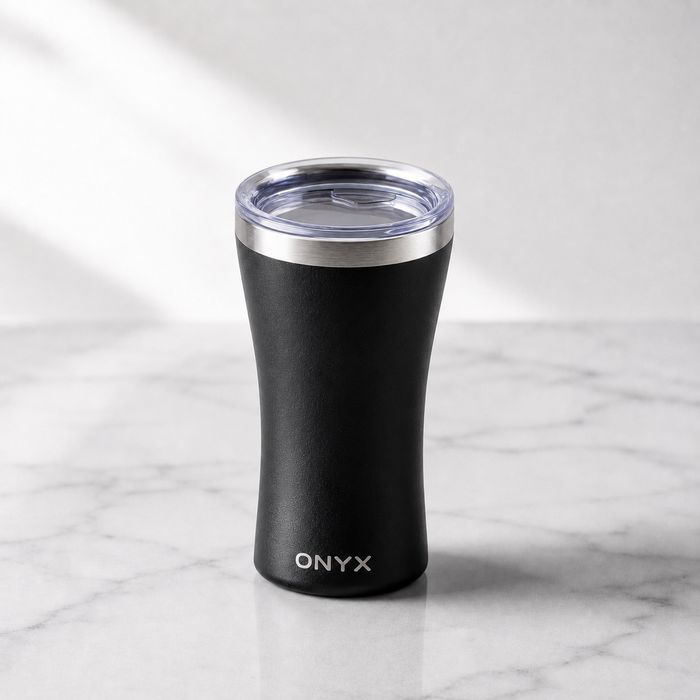 Shot Tequilero ONYX MenCity 6 oz acero inoxidable negro mate sobre marmol blanco - hero product premium